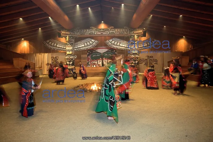 : Traditional cultural dance Alert Bay Vancouver Island Britis : Traditional cultural dance Alert Bay Vancouver Island Britis