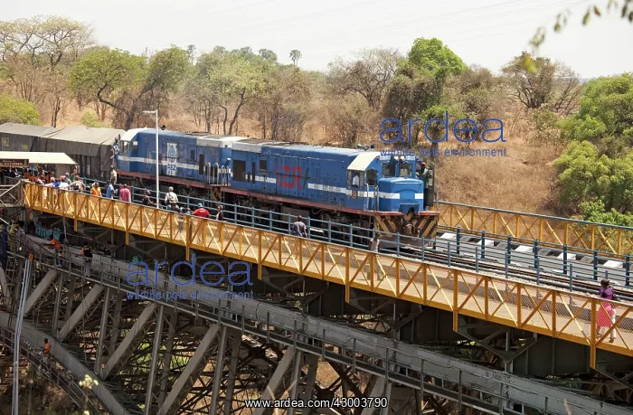  : Train passing over bridge