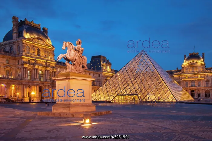 : Twilight at Musee du Louvre, Paris, France : Twilight at Musee du Louvre, Paris, France