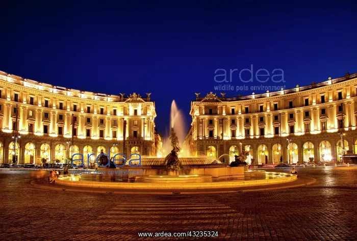 : Twilight in Piazza Republica, Rome, Lazio : Twilight in Piazza Republica, Rome, Lazio