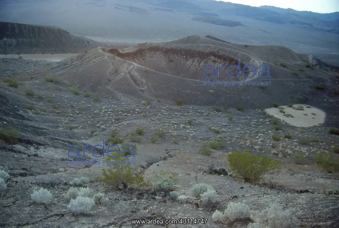 : Ubehebe Crater, California : Ubehebe Crater, California
