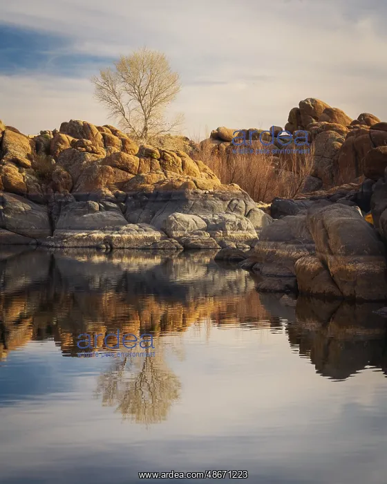 : USA, Arizona, Prescott. Rock formations and Watson Lake : USA, Arizona, Prescott. Rock formations and Watson Lake