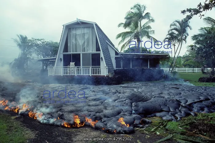 : USA - Hawaii - Big Island - Eruption of the Pu'u : USA - Hawaii - Big Island - Eruption of the Pu'u