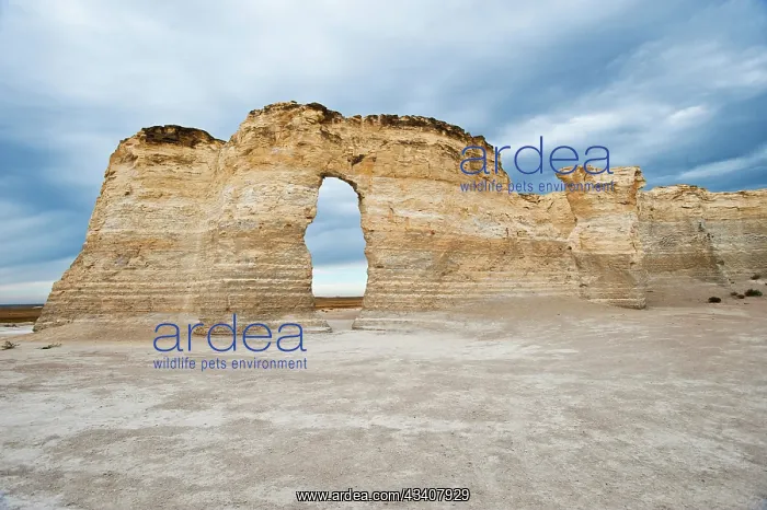 : USA, Kansas, Oakley. Monument Rocks : USA, Kansas, Oakley. Monument Rocks