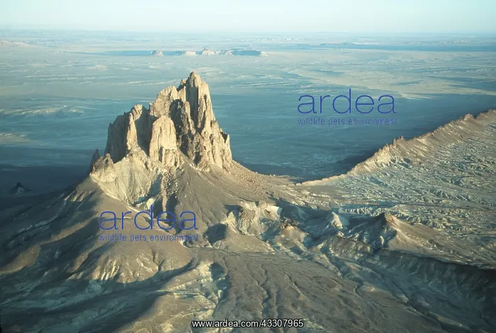 : USA, NEW MEXICO - Shiprock, volcanic neck & dykes : USA, NEW MEXICO - Shiprock, volcanic neck & dykes