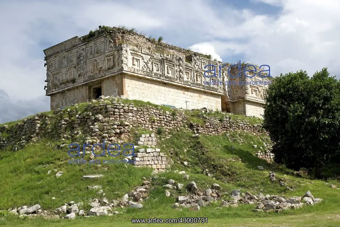 : Uxmal Mayan Ruins : Uxmal Mayan Ruins