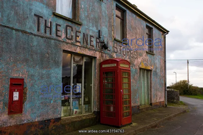 : Vacant village shop in Mathry, Pembrokeshire, Wales : Vacant village shop in Mathry, Pembrokeshire, Wales