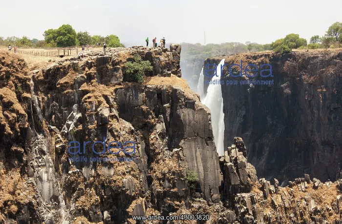 : Victoria Falls eastern cataract Mosi-oa-Tunya in dry season : Victoria Falls eastern cataract Mosi-oa-Tunya in dry season