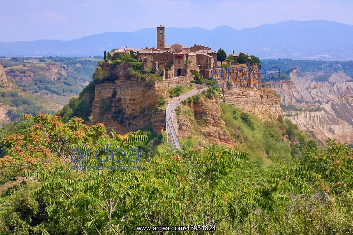 : View of the hilltop village of Civita di Bagnoregio : View of the hilltop village of Civita di Bagnoregio