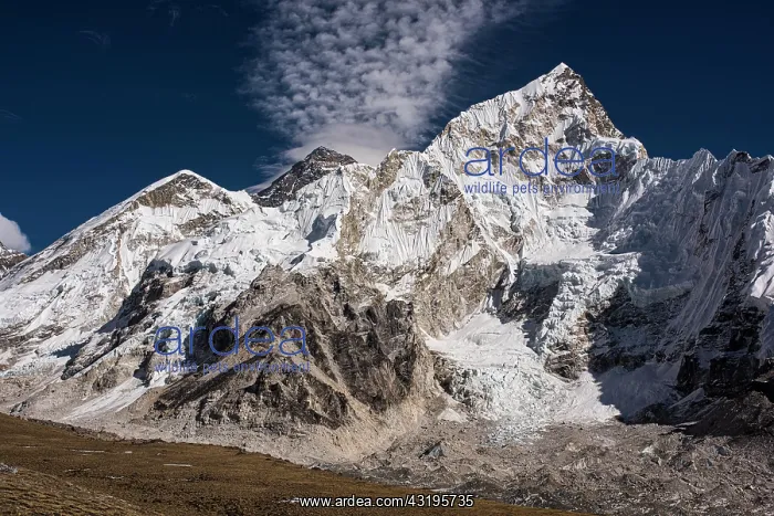 : View from Kala Patthar to Mount Everest, 8848 m : View from Kala Patthar to Mount Everest, 8848 m
