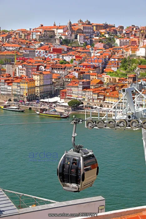 : View of the town, cable car and River Douro in Porto : View of the town, cable car and River Douro in Porto