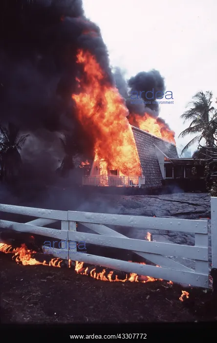 : Volcano - home in Hawaii destroyed by lava : Volcano - home in Hawaii destroyed by lava