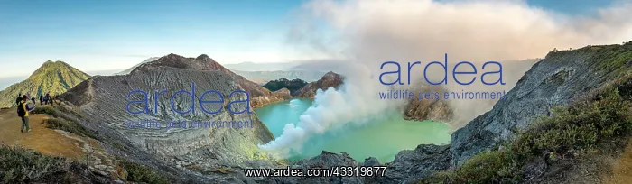 : Volcano Kawah Ijen, volcanic crater with crater : Volcano Kawah Ijen, volcanic crater with crater