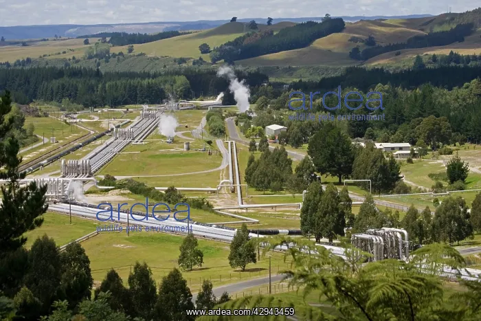 : Wairakei Geothermal Power Station near Taupo : Wairakei Geothermal Power Station near Taupo