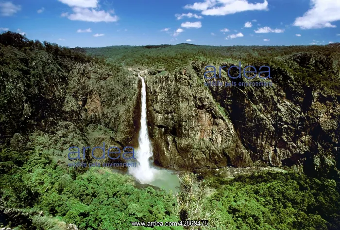  : Wallaman Falls 305 metres (the longest sheer drop