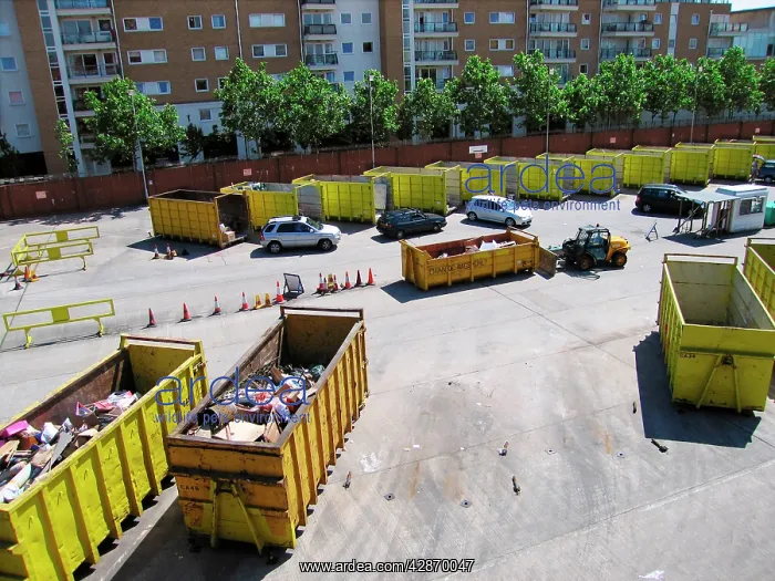 : Waste Site - Wandsworth communal waste site, containers : Waste Site - Wandsworth communal waste site, containers