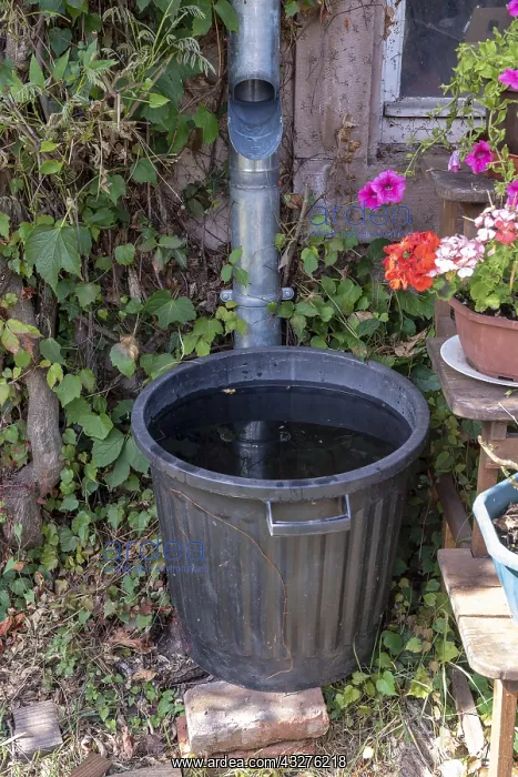: Water recovery valve with zinc flap on a gutter : Water recovery valve with zinc flap on a gutter