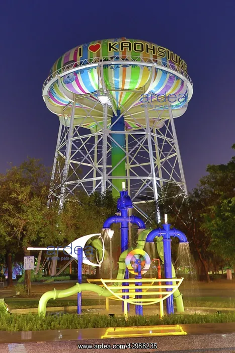 : Water Tower in Water Tower Park at night in Lingya : Water Tower in Water Tower Park at night in Lingya