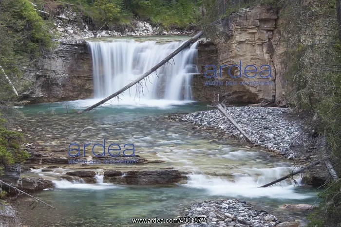  : Waterfall