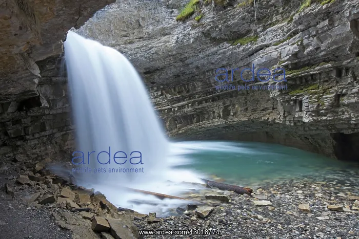 : Waterfall