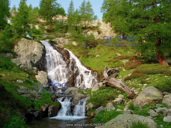  : waterfall in Mercantour NP, Casterino, France