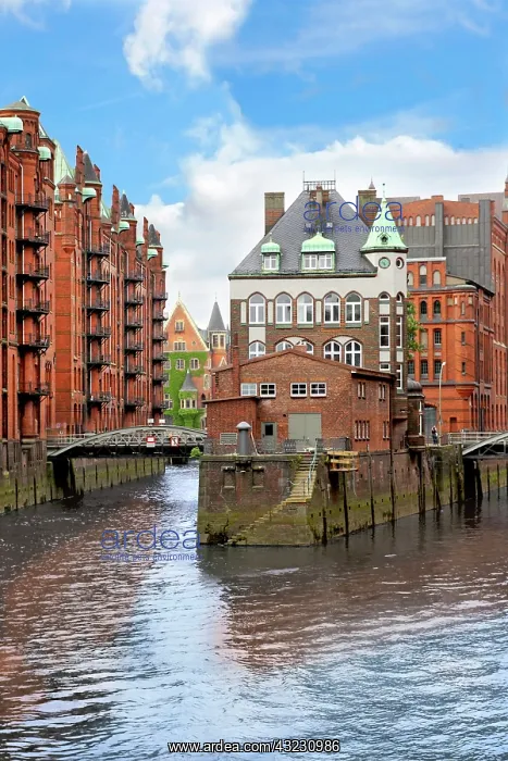 : Waterfront warehouses and lofts in the Speicherstadt : Waterfront warehouses and lofts in the Speicherstadt