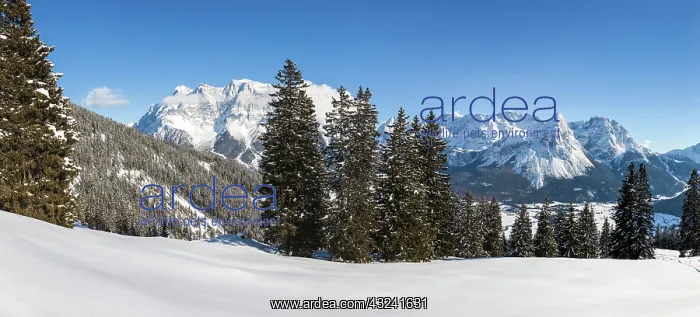 : Wetterstein mountain chain with Mt. Zugspitze : Wetterstein mountain chain with Mt. Zugspitze