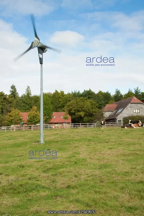  : Wind Turbine - Generating green energy for Itchen