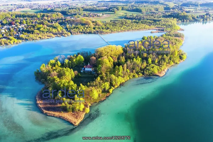 : Wnrth Island with Wnrthschlnssl Castle, Mouse Island : Wnrth Island with Wnrthschlnssl Castle, Mouse Island