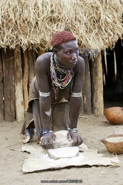 : Woman - Karo ethnic group : Woman - Karo ethnic group