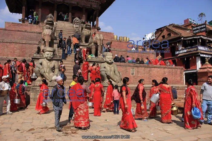 : Women at Nyatapola Temple : Women at Nyatapola Temple