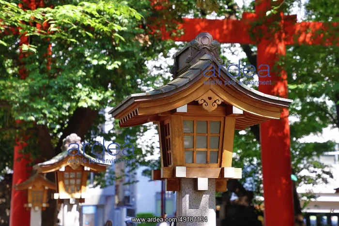  : Wooden lanterns at Hanazono Shinto Shrine, Shinjuku, Tokyo, Japan
