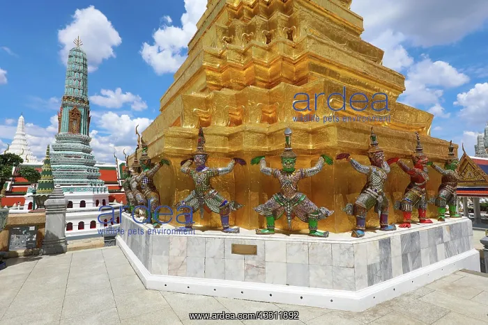 : Yaksha Demon Statues on a golden chedi, Phra Suvarnachedi : Yaksha Demon Statues on a golden chedi, Phra Suvarnachedi