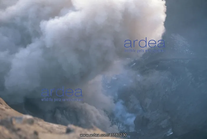 : Yasur Volcano : Yasur Volcano