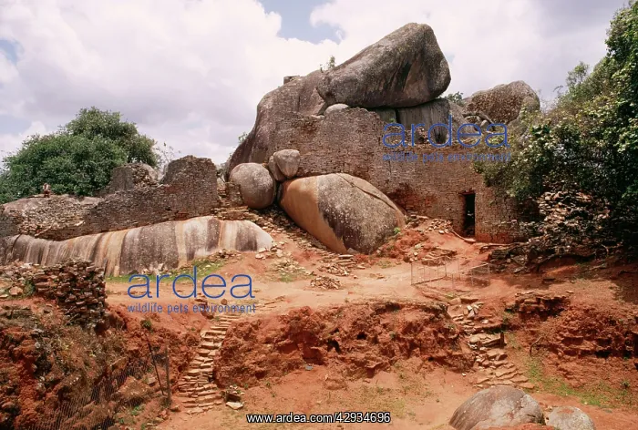 : ZIMBABWE - part of Acropolis ruins : ZIMBABWE - part of Acropolis ruins