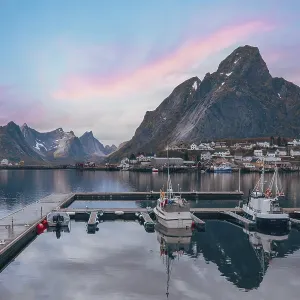 Beautiful Reine fishing village Beautiful Reine fishing village