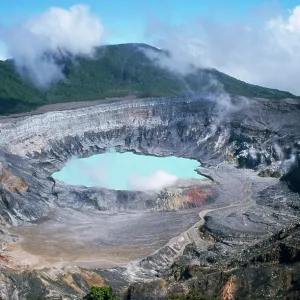 COSTA RICA - POAS VOLCANO COSTA RICA - POAS VOLCANO