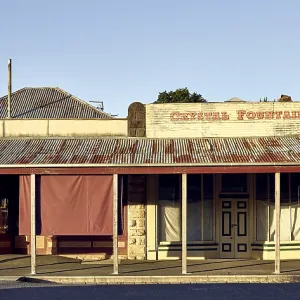 The small historic township of Clunes lies half-way The small historic township of Clunes lies half-way