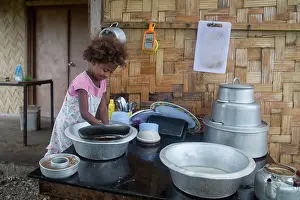 Vanuatu: 6 year old girl