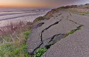 Level: 80179091 Erosion - of cliffs and Route 1 Westport
