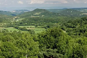 Rolling: 80179286 The Auvergne - looking east over rolling