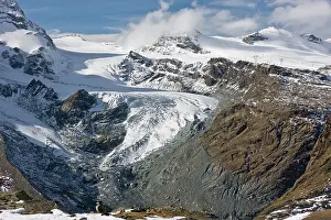 Dolomite: 80179339 The Gorner Glacier / Gornergletscher below