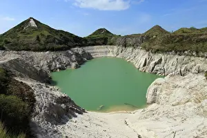 Clay: 80179712 Cornish China Clay Quarry - lake John Holmes