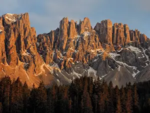 Dolomiten: 80180250 Mount Latemar - in evening light Italy