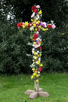 Easter: 80183333 Easter Cross - covered in colourful flowers