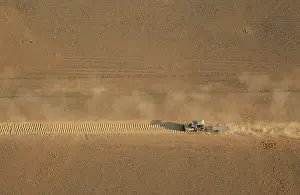 Gravel: 80183530 Aerial View - vehicle of balloon ground