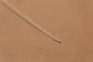 Termite: 80183531 Aerial View - vehicle of balloon ground