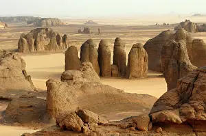 Ventures: 80184200 Rock Formations Sahara, Algeria Agenzia