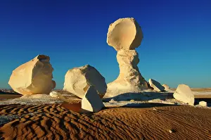 Ventures: 80184218 Rock Formations White Desert, Egypt Agenzia