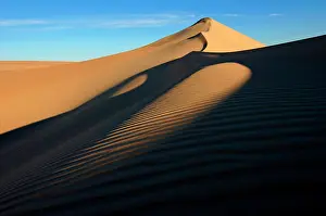 Ventures: 80184221 Desert Dunes - big sandy sea Egypt Agenzia